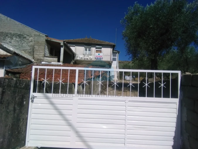Moradia T3 para Venda em Candoso e Carvalho de Egas Foto 3
