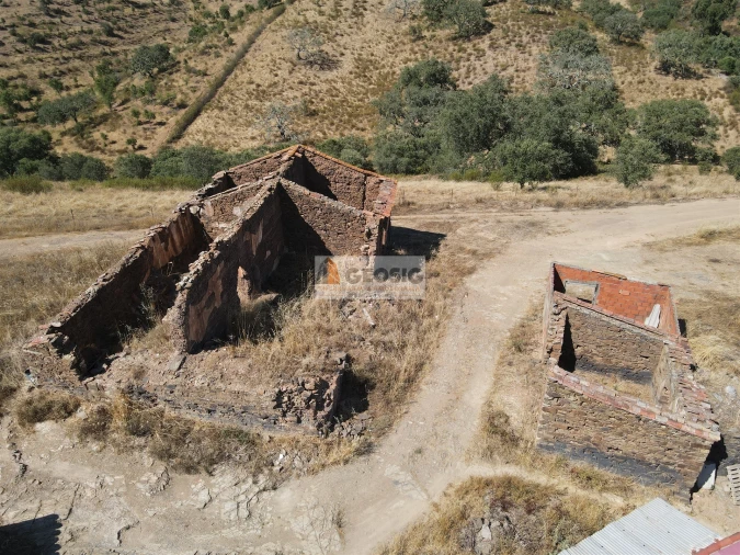 Quinta T3 para Venda em Santa Clara-A-Nova e Gomes Aires