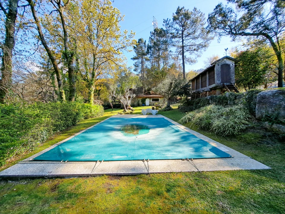 Quinta T9 para Venda em Parada do Bouro Foto 13