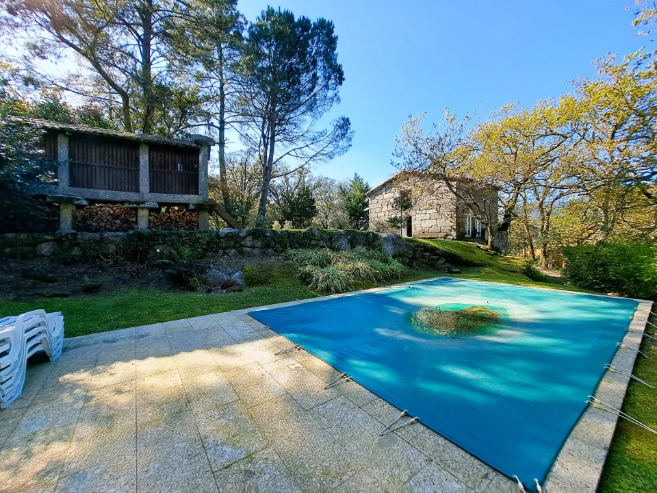 Quinta T9 para Venda em Parada do Bouro Foto 1