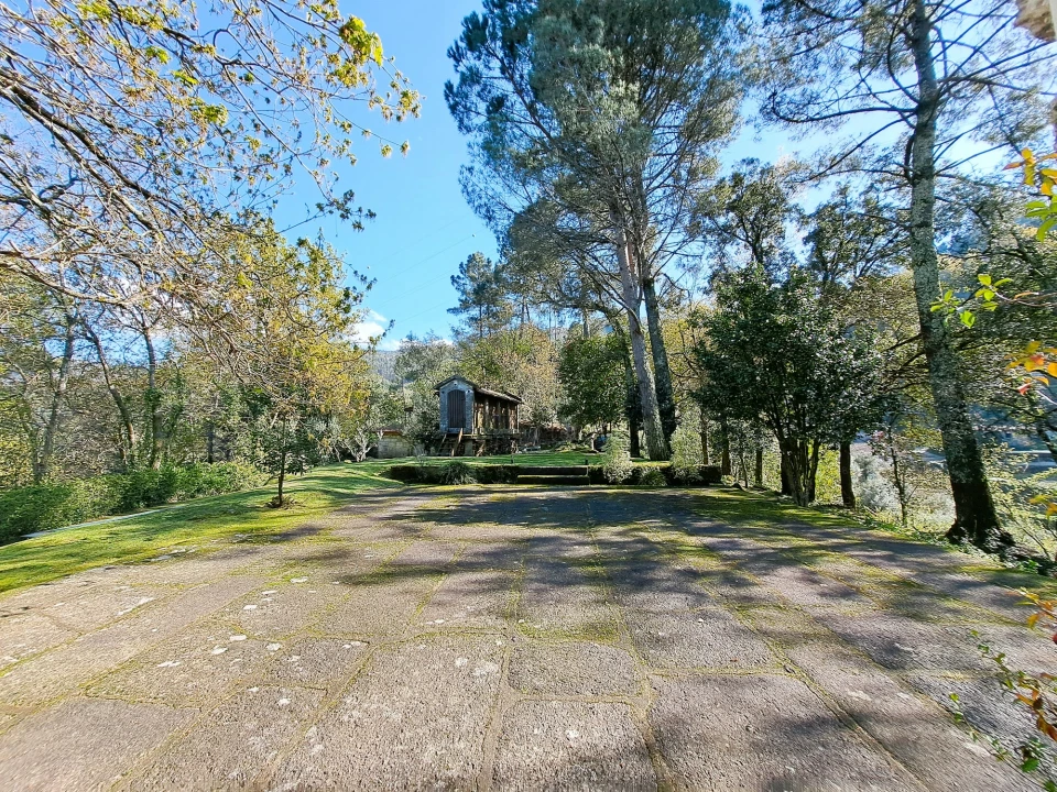 Quinta T9 para Venda em Parada do Bouro Foto 31