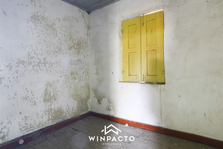 Moradia T3 para Venda em Lapa do Lobo Foto 21