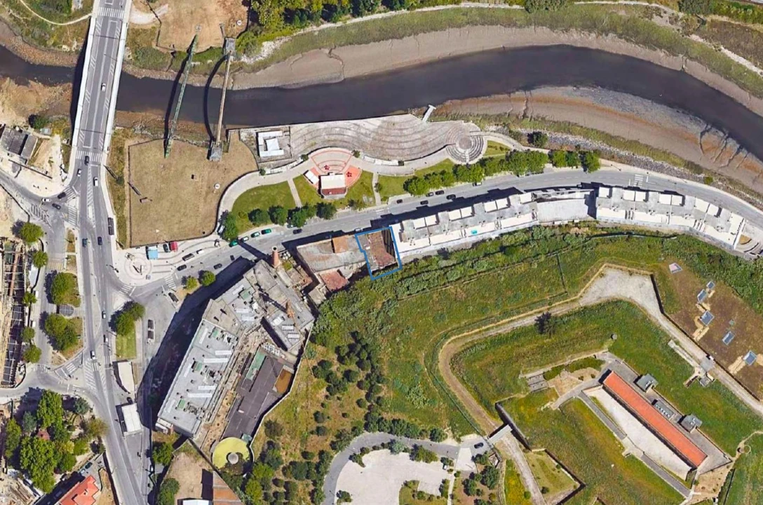 Prédio para Venda em Sacavém e Prior Velho Foto 2