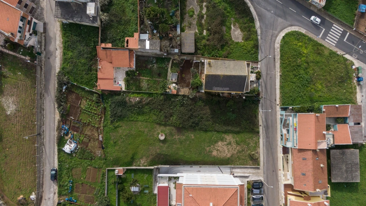 Terreno para Venda em Casal de Cambra Foto 3