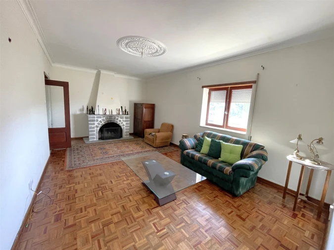 Moradia T5 para Venda em Aldeias e Mangualde da Serra Foto 10