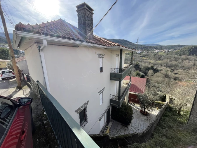 Moradia T5 para Venda em Aldeias e Mangualde da Serra Foto 37