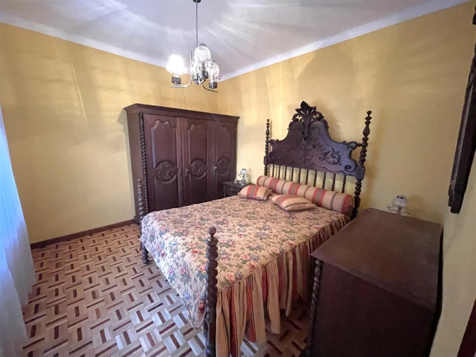 Moradia T5 para Venda em Aldeias e Mangualde da Serra Foto 12