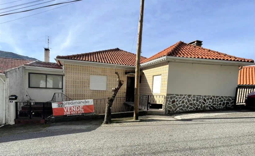 Moradia T5 para Venda em Aldeias e Mangualde da Serra Foto 2