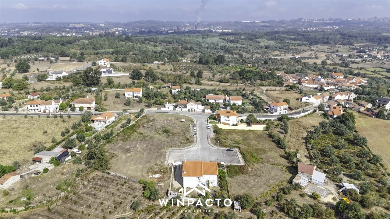 Terreno para Venda em Espinho Foto 5