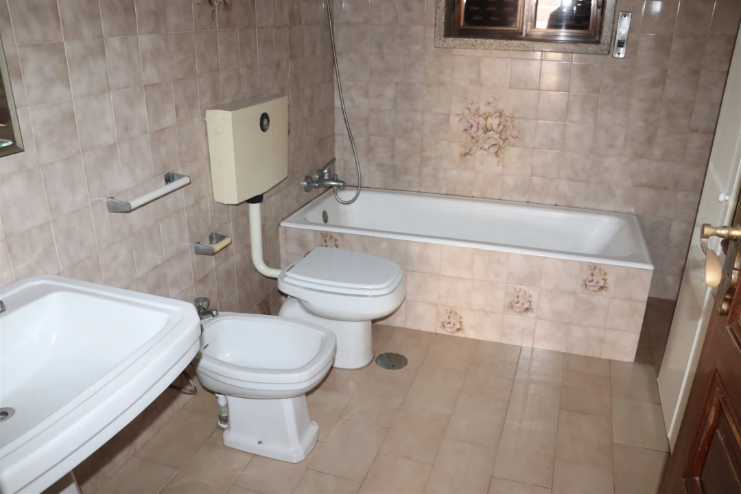 Moradia T6 para Venda em Freamunde Foto 35