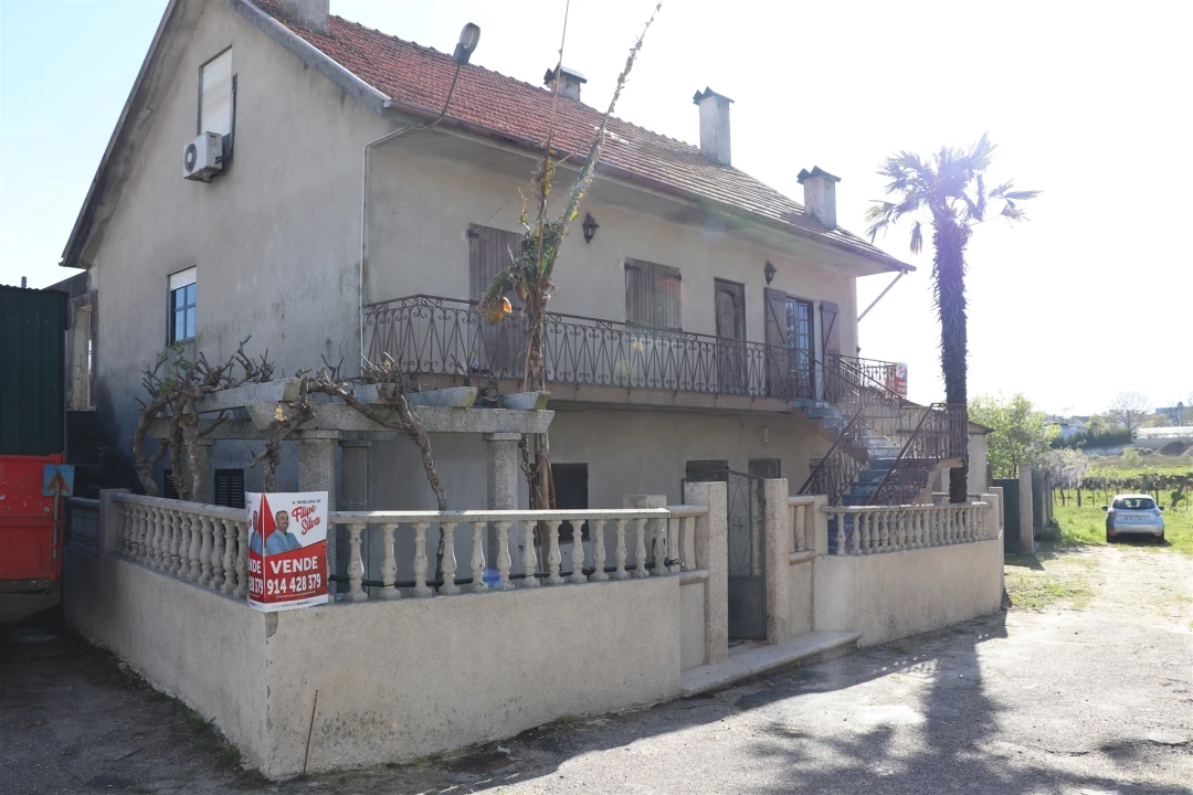 Moradia T6 para Venda em Freamunde Foto 1