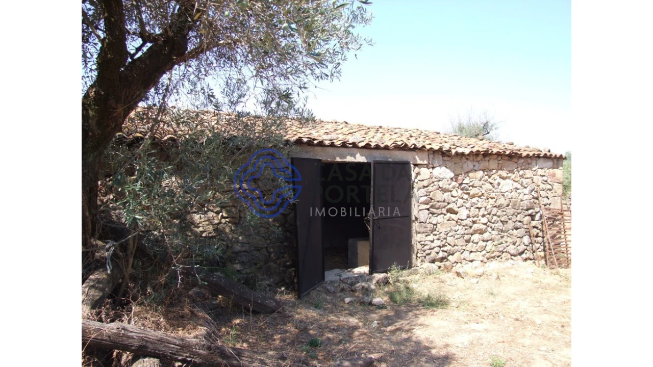 Moradia T5 para Venda em Oledo Foto 99