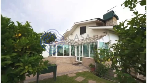 Moradia T4 para Venda em Gondomar (São Cosme), Valbom e Jovim