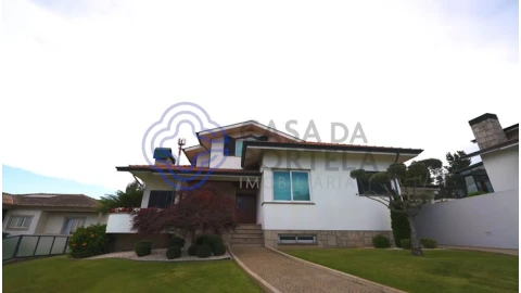 Moradia T4 para Venda em Gondomar (São Cosme), Valbom e Jovim