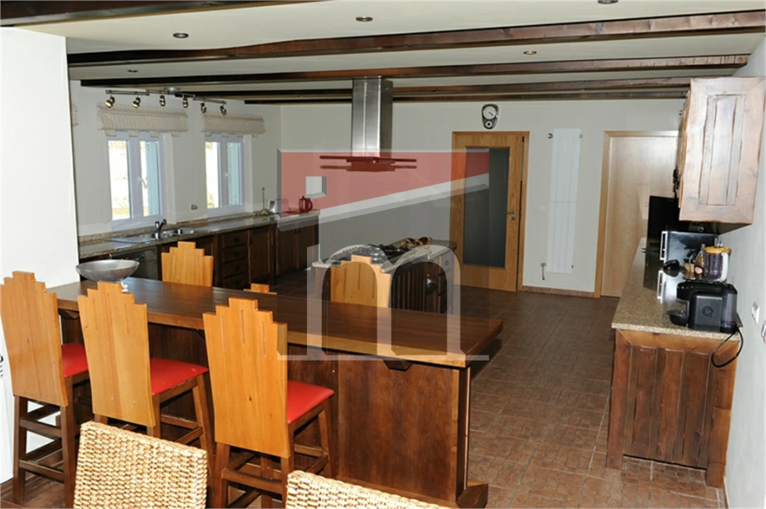 Moradia T3 para Venda em Santa Marinha e São Martinho Foto 17