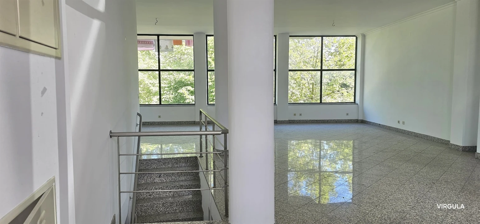 Loja para Venda em Guarda Foto 12