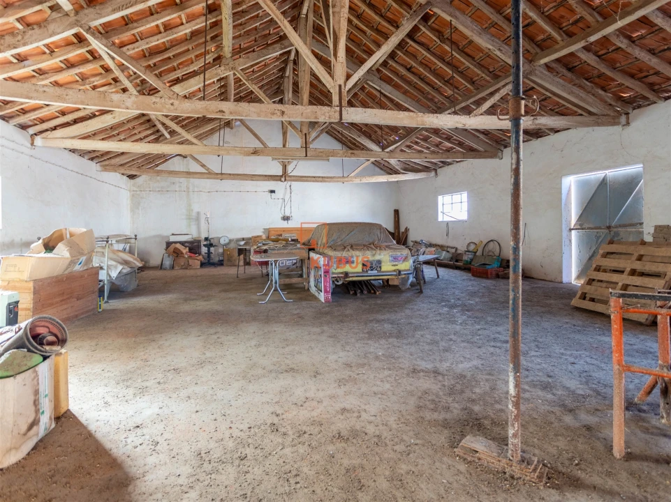 Armazém para Venda em Malhou, Louriceira e Espinheiro Foto 2