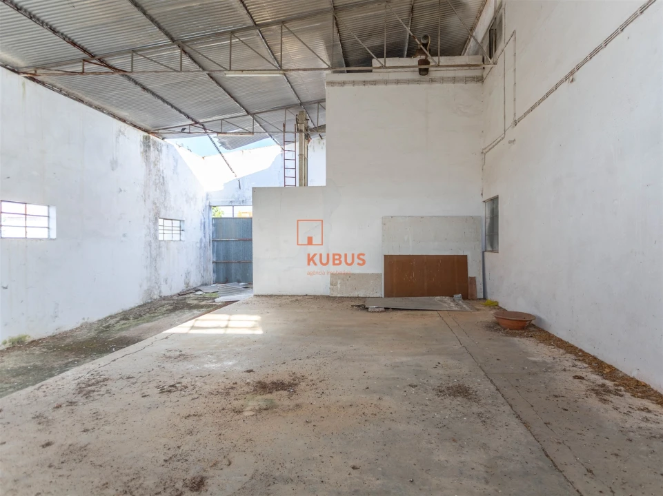 Armazém para Venda em Malhou, Louriceira e Espinheiro Foto 4