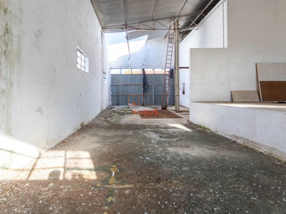 Armazém para Venda em Malhou, Louriceira e Espinheiro Foto 13