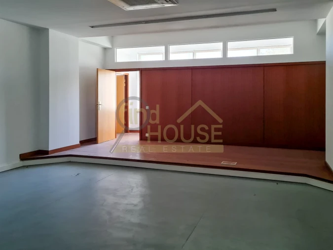 Loja para Arrendamento em Belém Foto 15