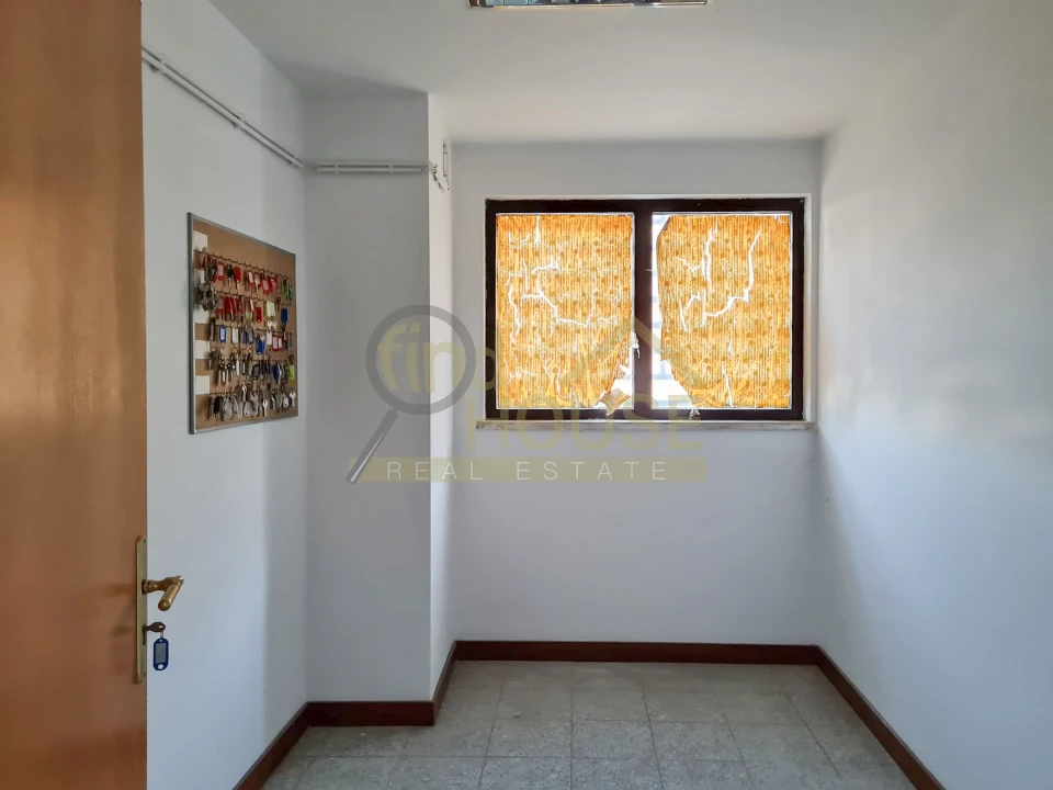 Loja para Arrendamento em Belém Foto 16