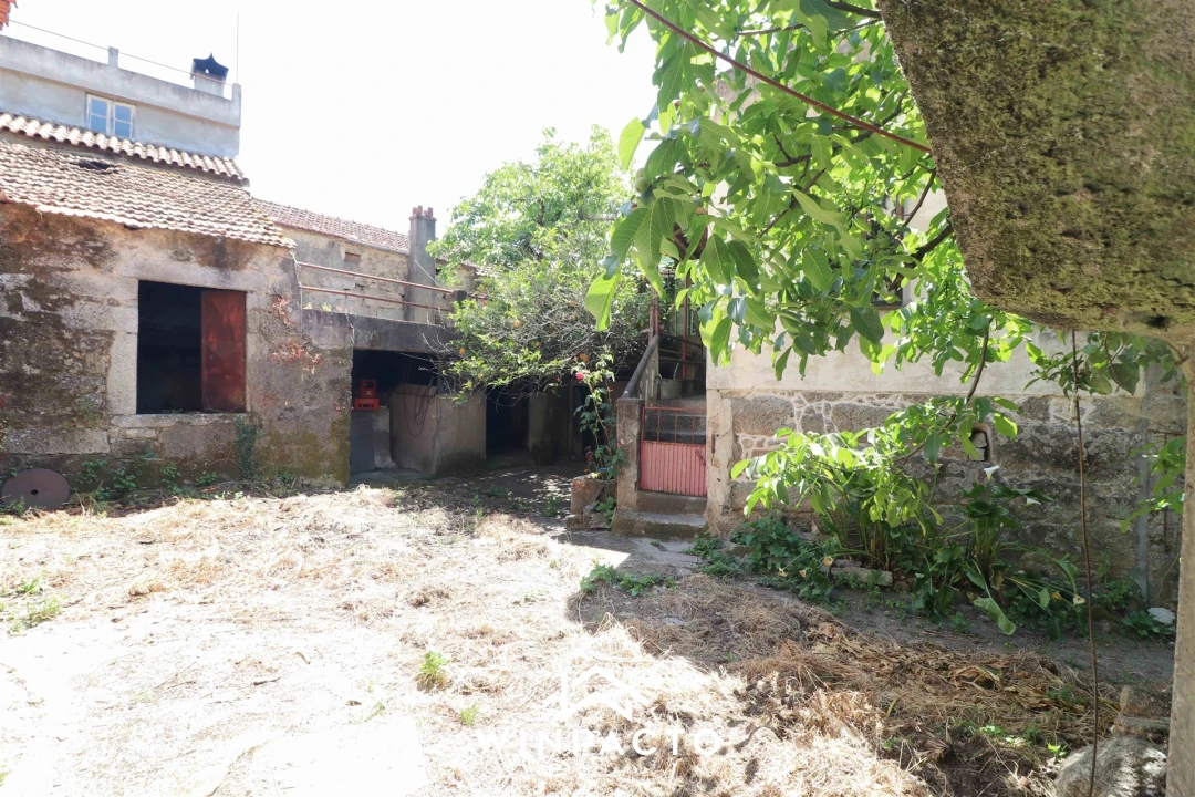 Moradia T3 para Venda em Vilar Seco Foto 8