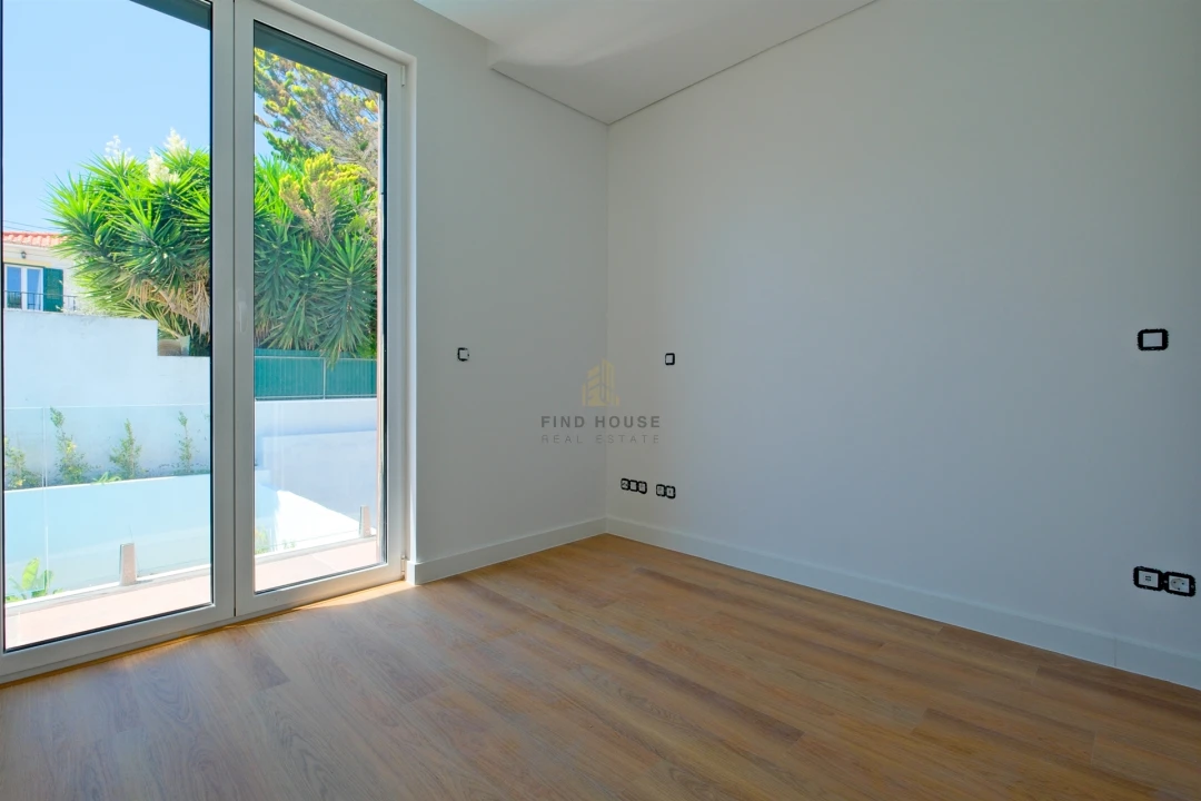 Moradia T3 para Venda em Alcabideche Foto 22