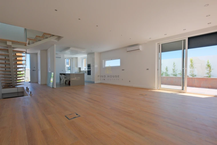 Moradia T3 para Venda em Alcabideche Foto 5