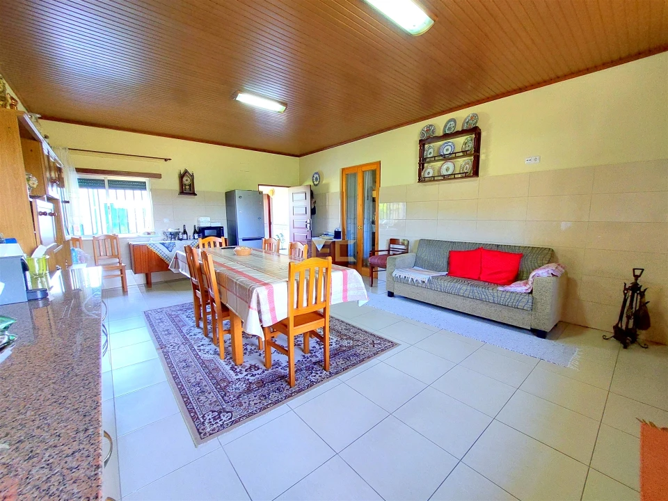 Prédio para Venda em Carriço Foto 12