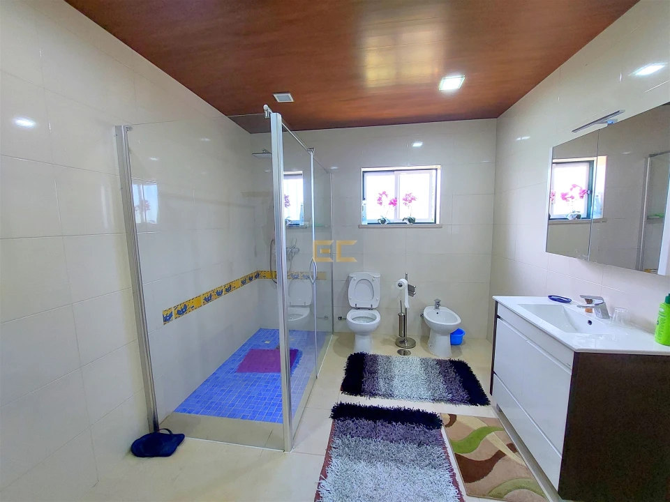 Prédio para Venda em Carriço Foto 21