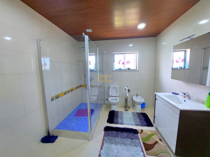 Prédio para Venda em Carriço Foto 21