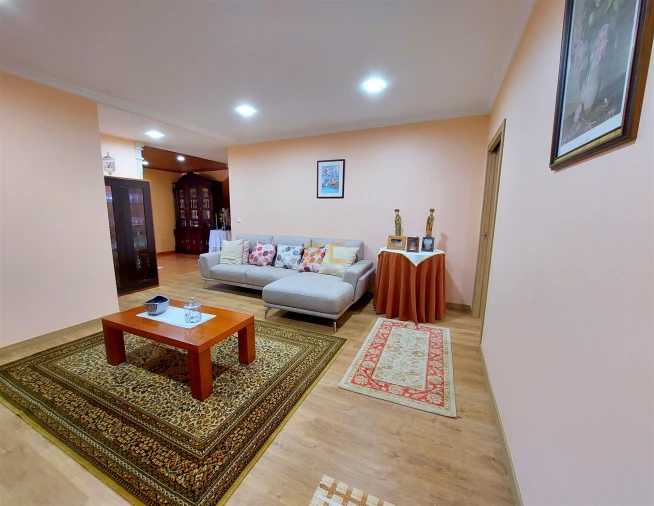 Prédio para Venda em Carriço Foto 7