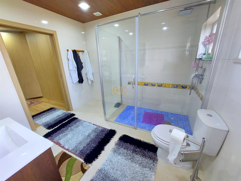 Prédio para Venda em Carriço Foto 22