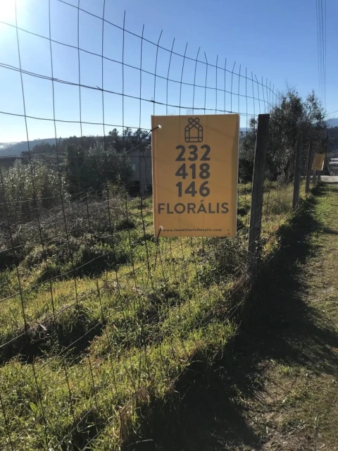 Terreno para Venda em São Cipriano e Vil de Souto