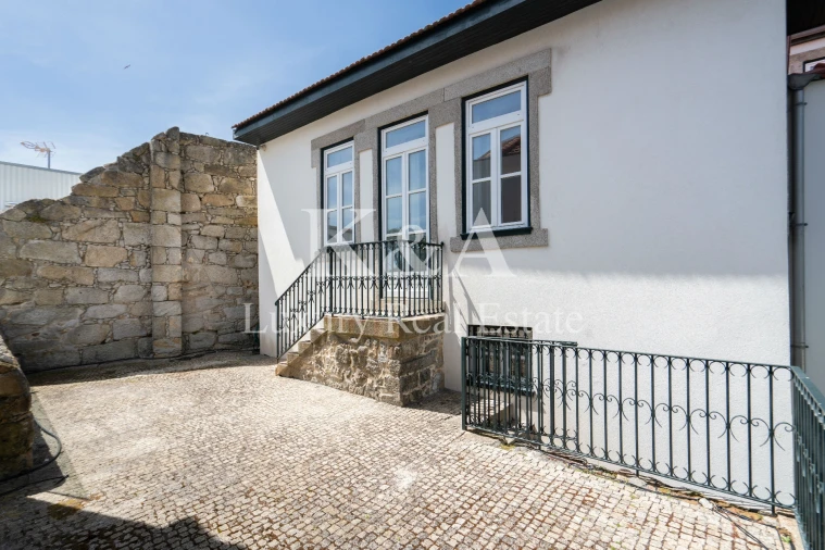 Moradia T5 para Venda em Aldoar, Foz do Douro e Nevogilde Foto 2