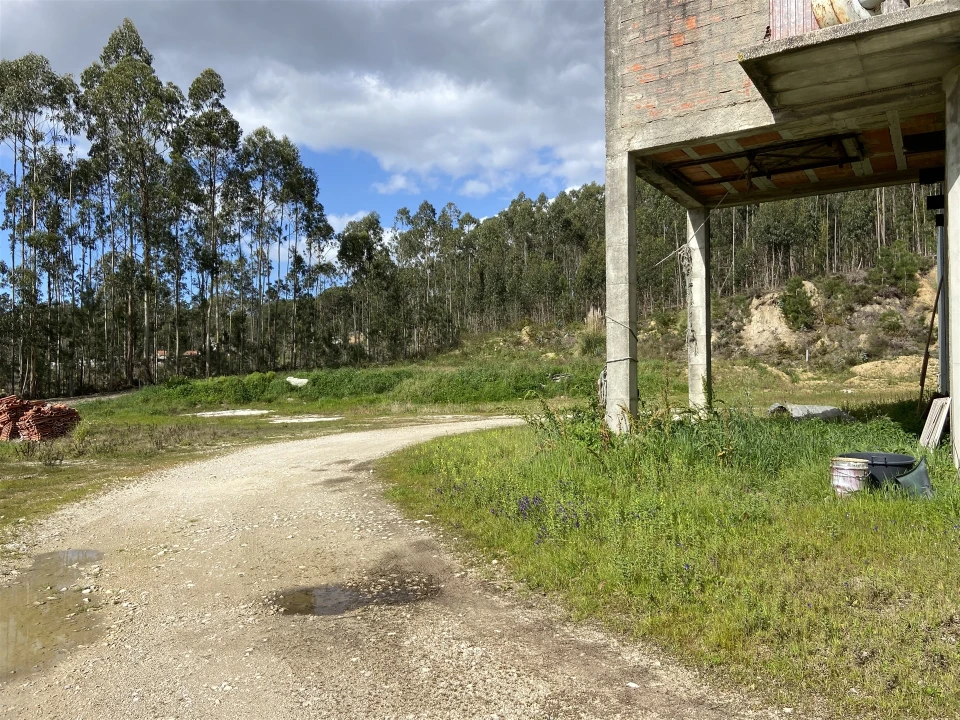 Armazém para Venda em Regueira de Pontes Foto 4