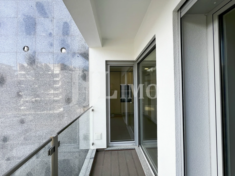 Apartamento T3 para Venda em Carcavelos e Parede Foto 14