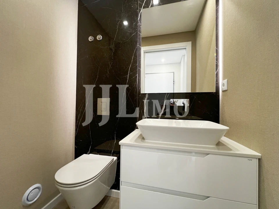 Apartamento T3 para Venda em Carcavelos e Parede Foto 8