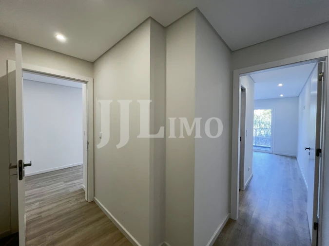Apartamento T3 para Venda em Carcavelos e Parede Foto 21
