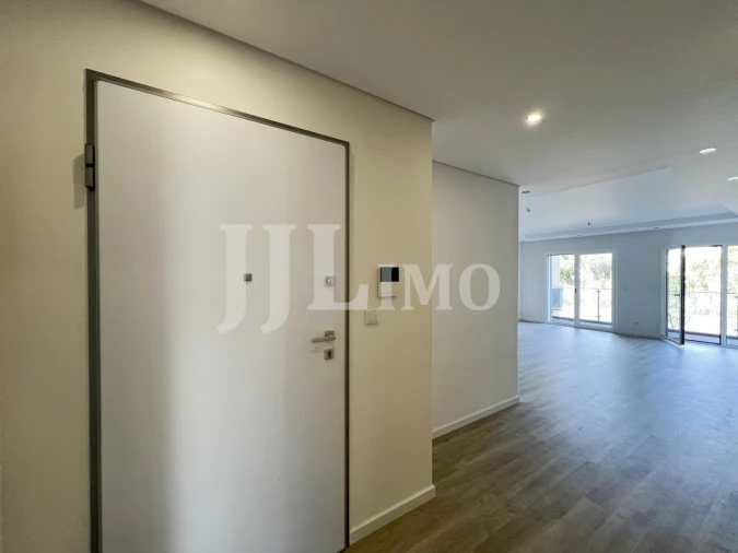 Apartamento T3 para Venda em Carcavelos e Parede Foto 6