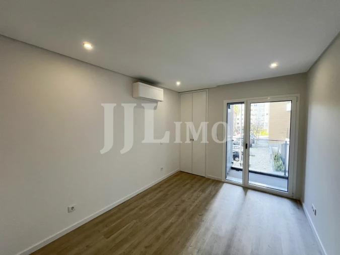 Apartamento T3 para Venda em Carcavelos e Parede Foto 32