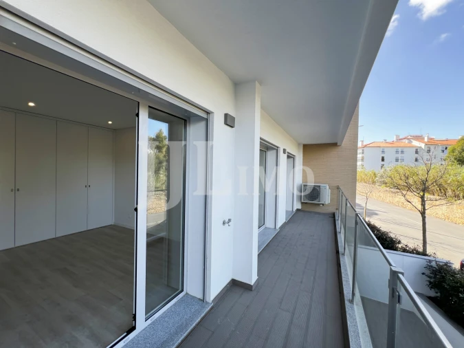 Apartamento T3 para Venda em Carcavelos e Parede Foto 29