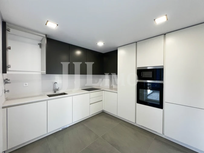 Apartamento T3 para Venda em Carcavelos e Parede Foto 10