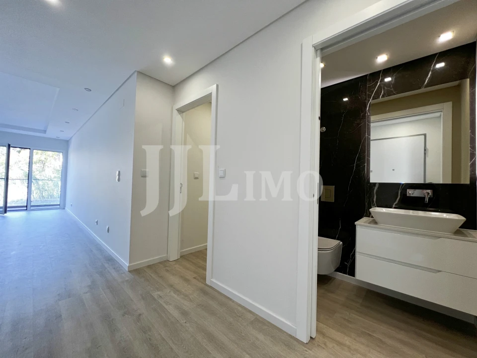 Apartamento T3 para Venda em Carcavelos e Parede Foto 7