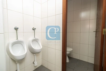 Loja para Venda em Mafamude e Vilar do Paraíso