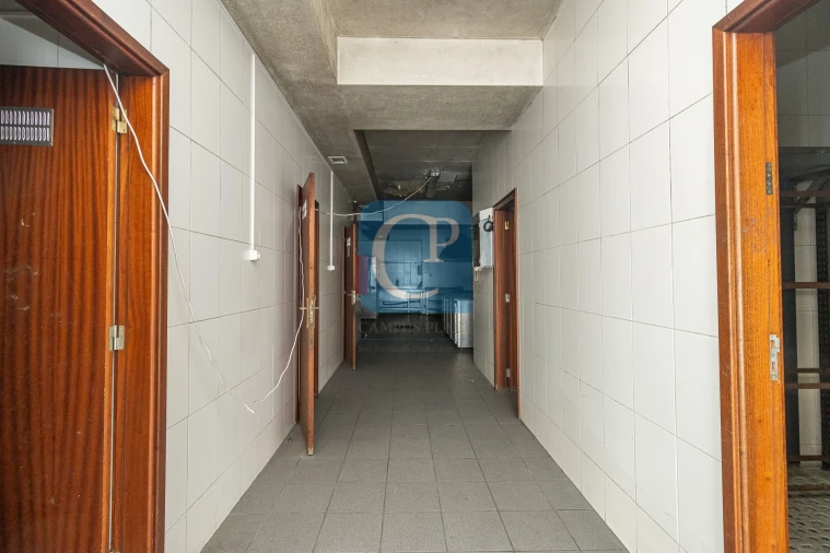 Loja para Venda em Mafamude e Vilar do Paraíso Foto 12