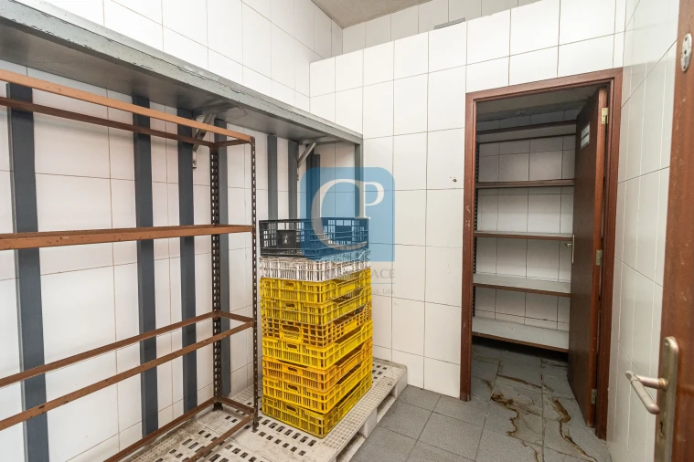 Loja para Venda em Mafamude e Vilar do Paraíso Foto 13