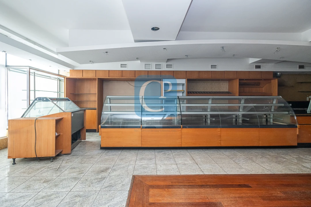 Loja para Venda em Mafamude e Vilar do Paraíso Foto 3