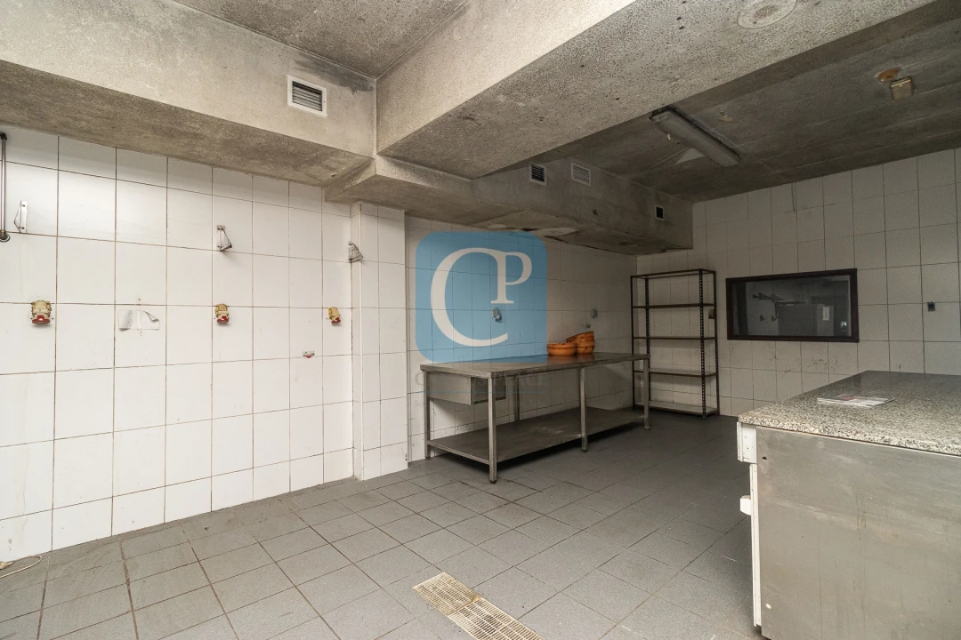 Loja para Venda em Mafamude e Vilar do Paraíso Foto 11