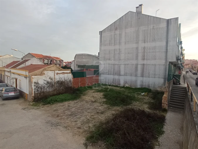 Terreno para Venda em Baixa da Banheira e Vale da Amoreira Foto 2